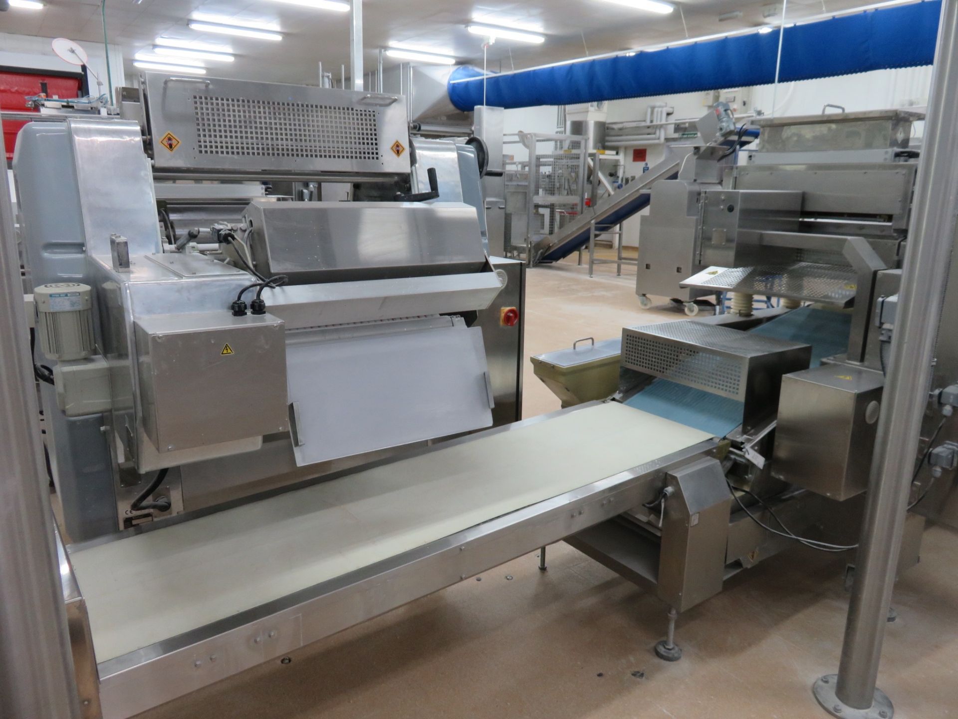 Complete Rheon sheet making line/Fat Pump/Stretcher/Compact sheet maker / VX602 900mm belt LO£1500 - Image 16 of 25