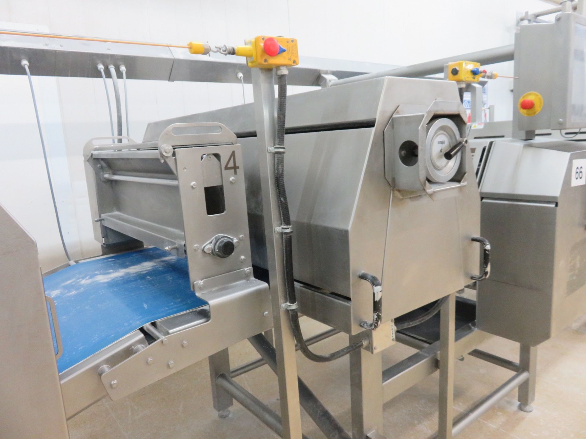 Complete Tromp Line Puff pastry make-up line 850mm wide x 8 meters long. Multi roller.Lift Out £950 - Bild 6 aus 11