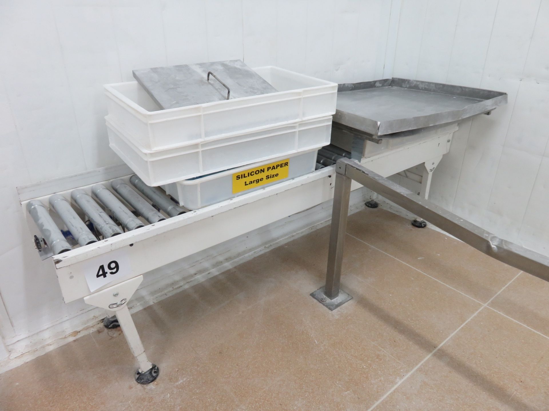 Roller Conveyor. Approx. 2100mm long x 400mm wide. Lift Out £25