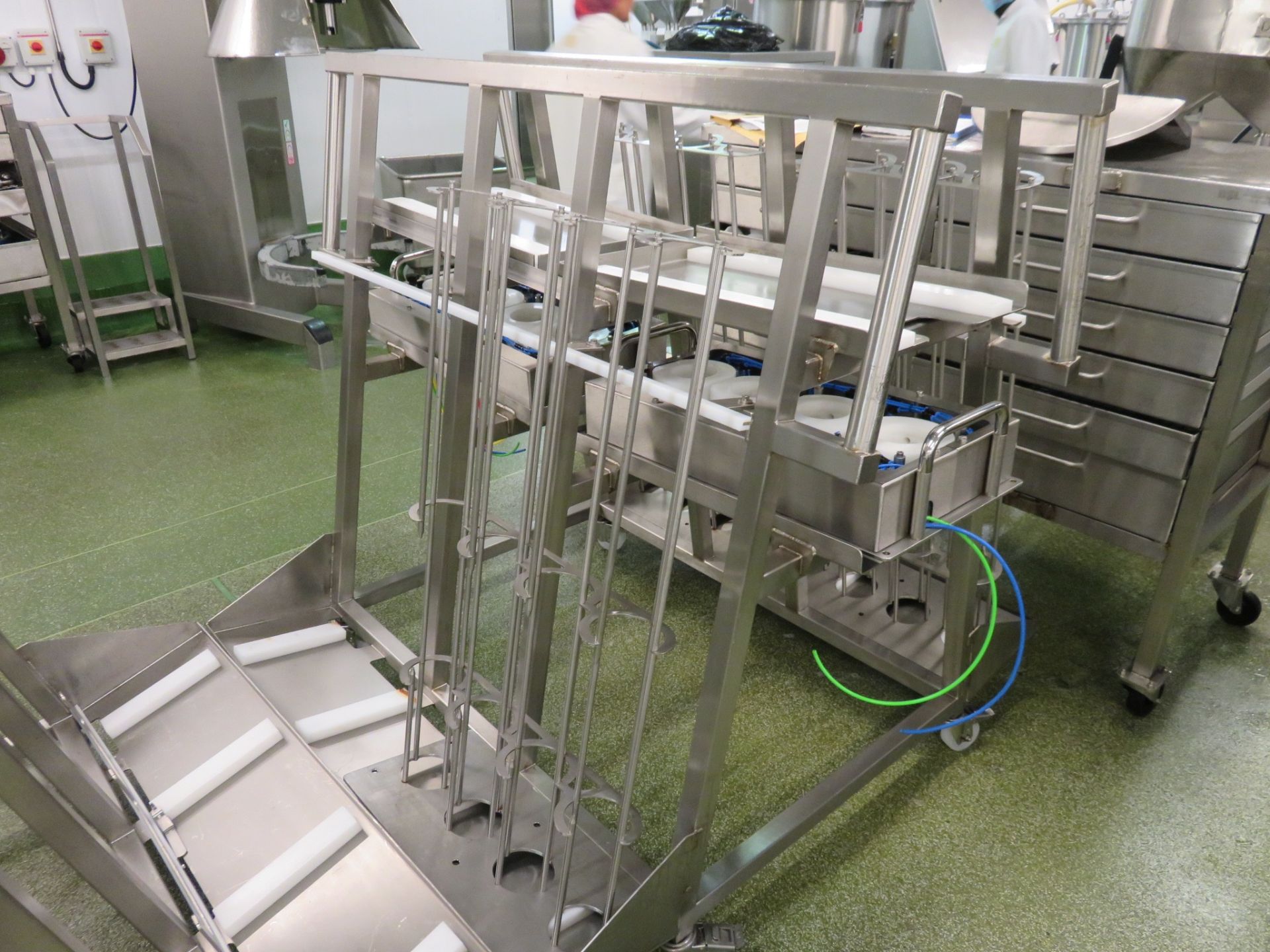 CWM Automation Complete dessert line: de-nester, filling & lidding. Lift out £2,700 - Bild 10 aus 12