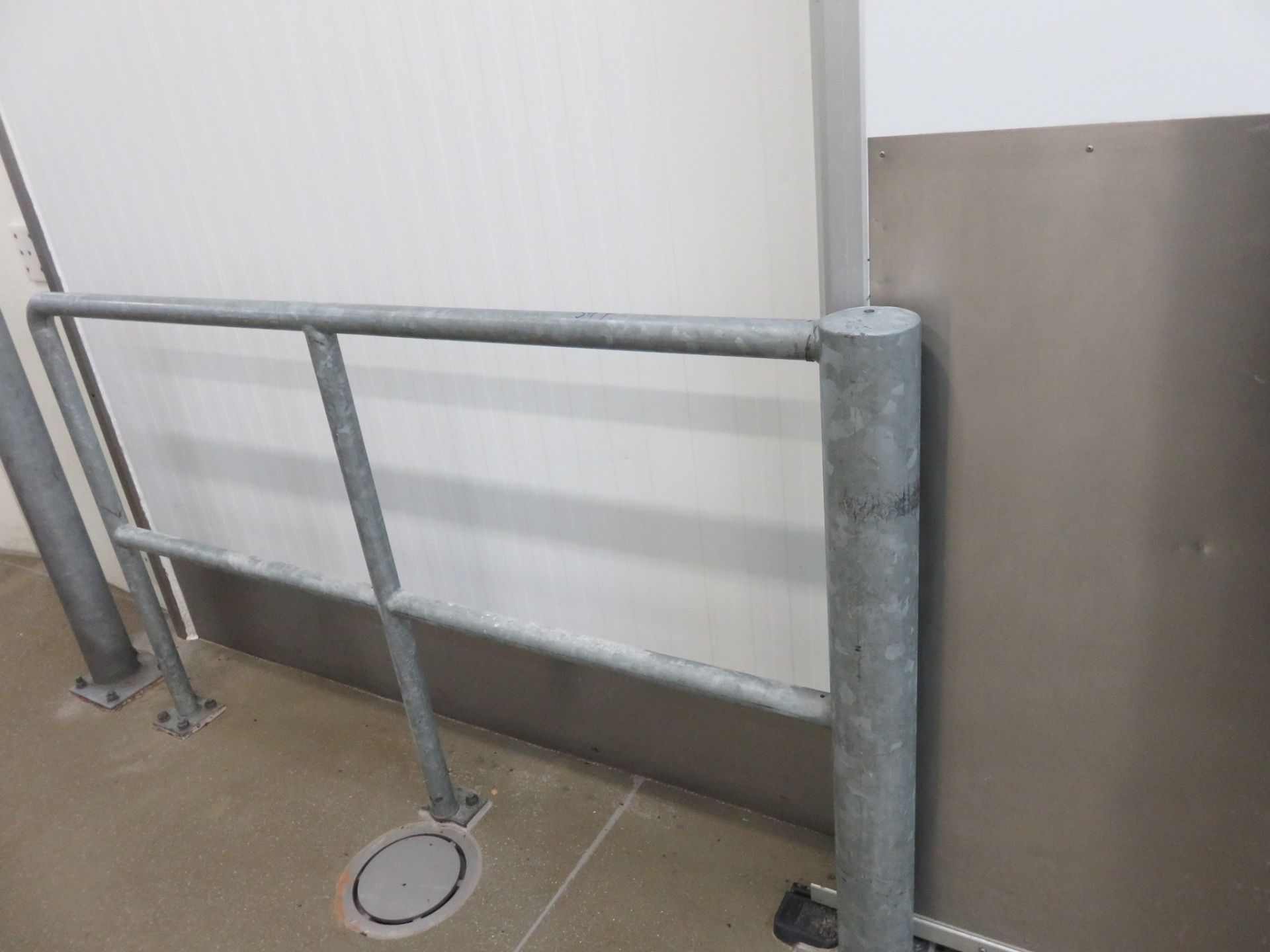 Refrigerated Door approx. 1600mm long x 2300mm high with running gear. Lift out charge £140 - Image 2 of 3