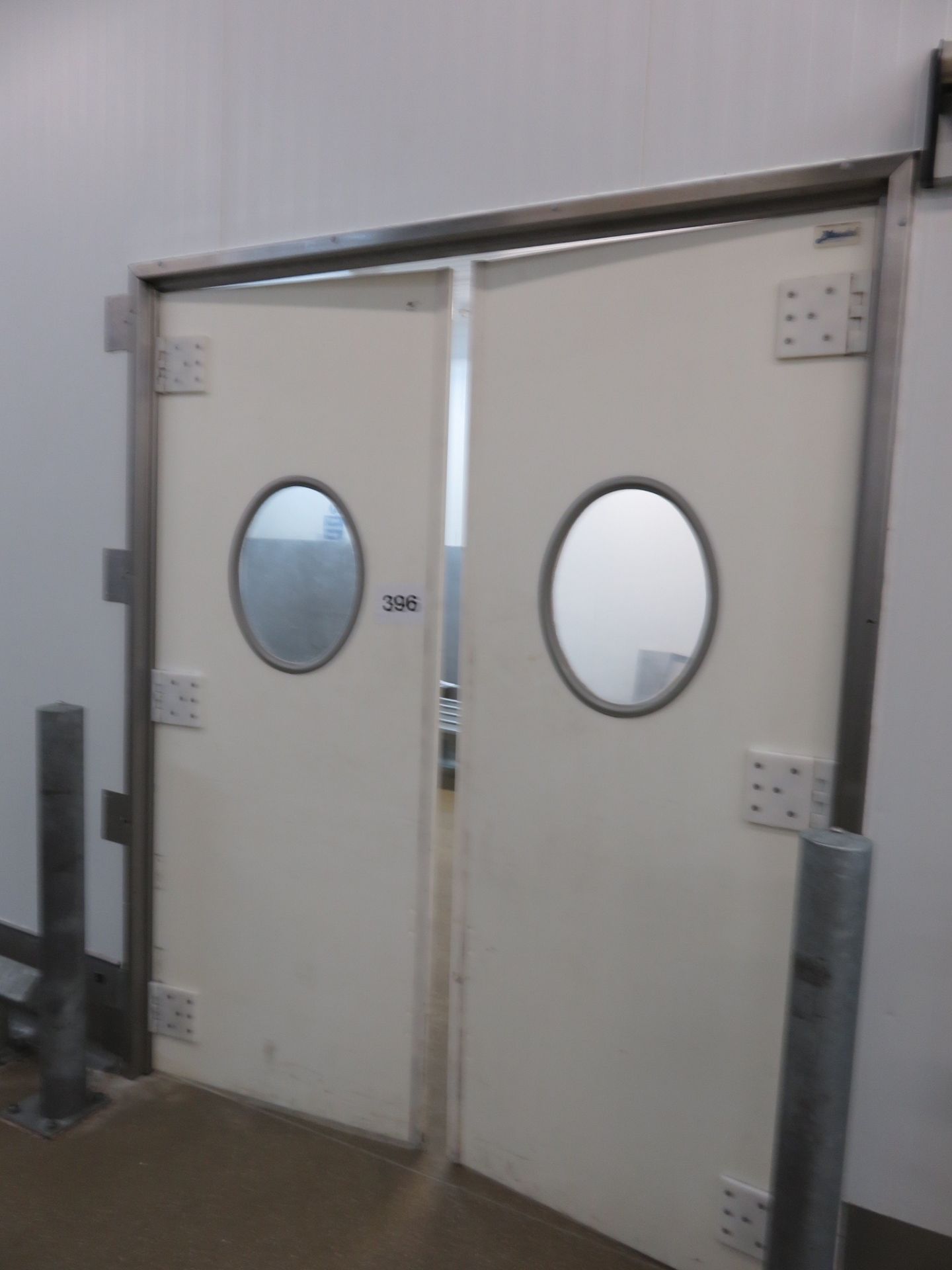 2 Doors 1800mm long x 2200mm high. Lift out charge £40