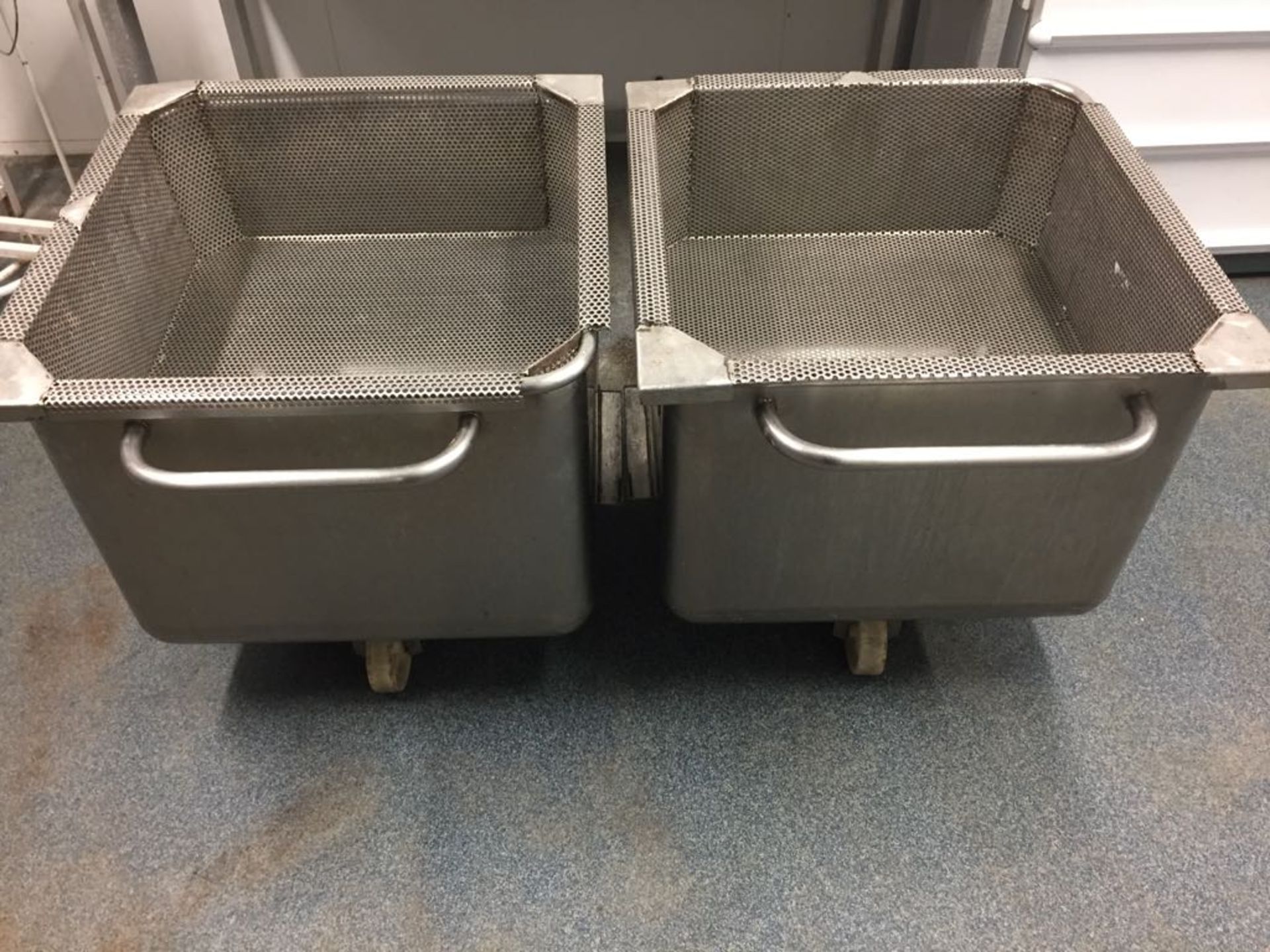 2 x Tote bins