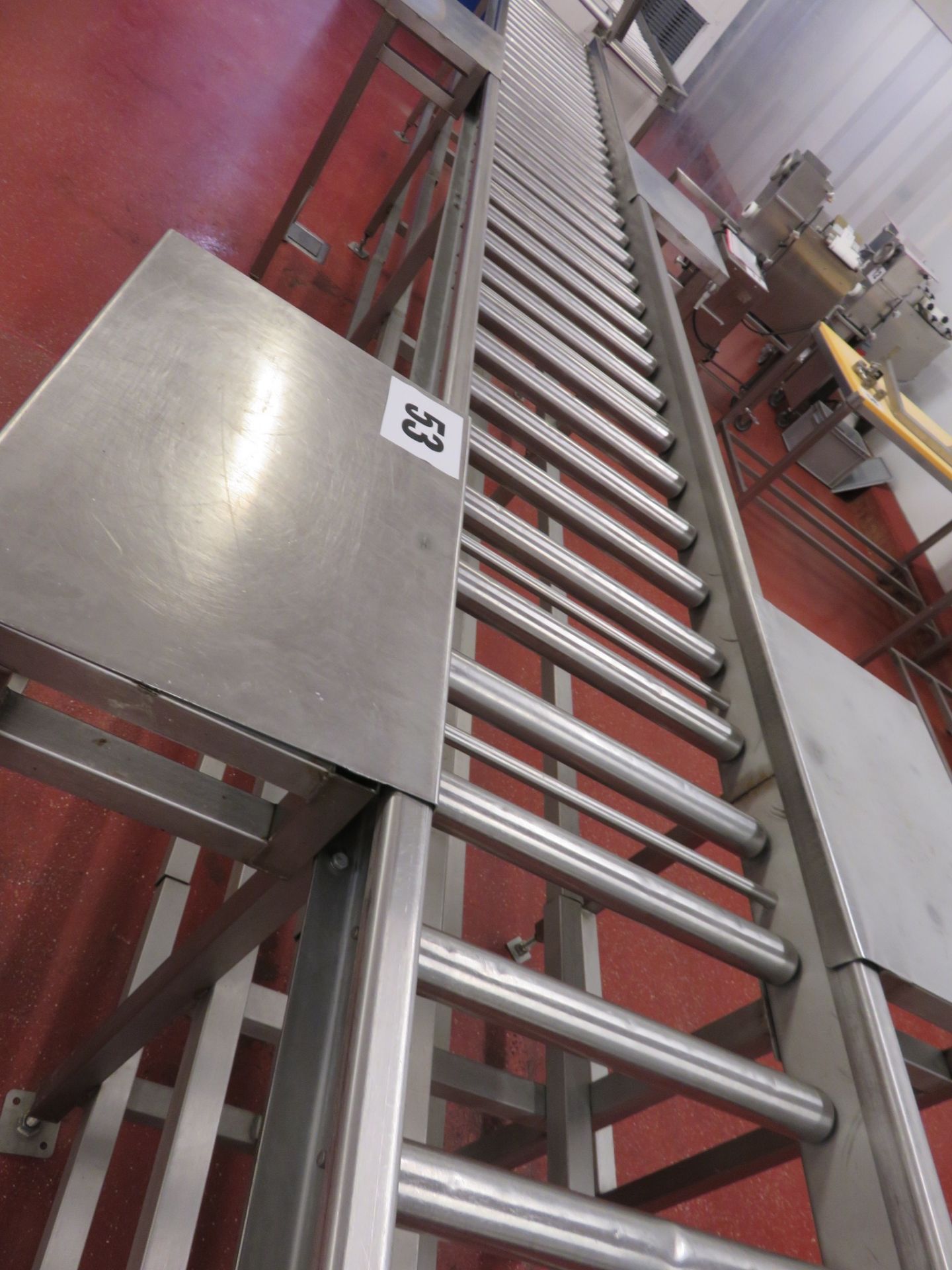 Roller Conveyor. Approx 10 metres x 500mm wide. with 4 Work Stations. Lift Out £80 - Image 2 of 4