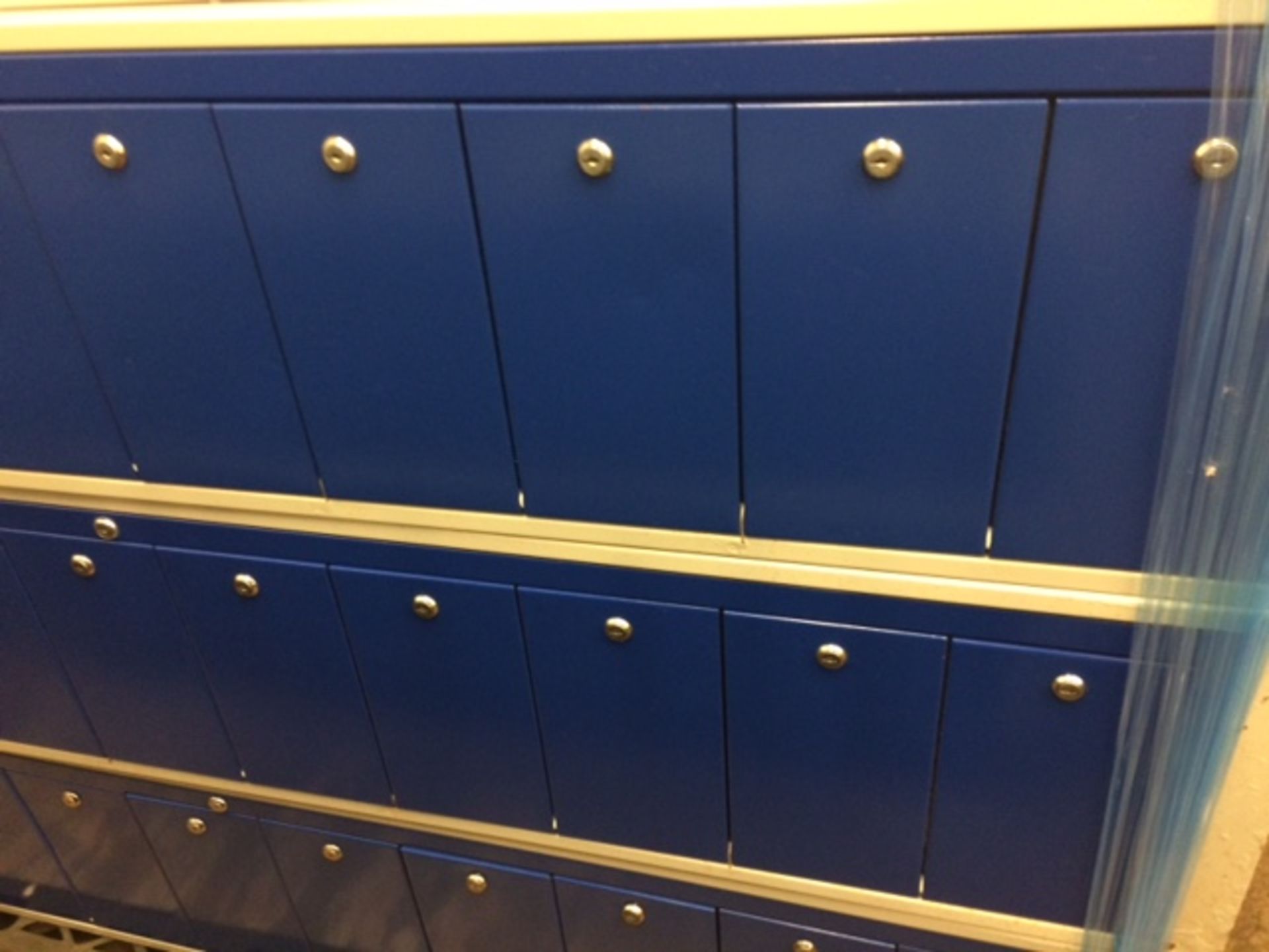 13 Bank lockers. 3 x 5 compartments. 3 x 10 compartments. 1 x Laundry. Lift Out £35 - Image 6 of 6