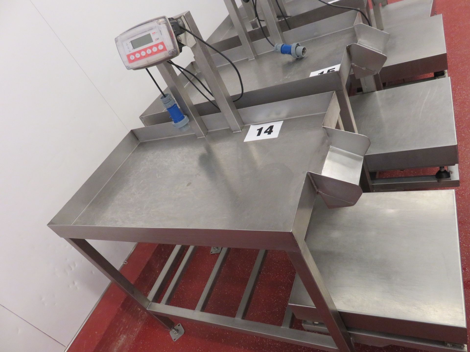 DEM Weighing Scales. X320. 60 kilos. 1 metre x 600mm. Lift Out £20