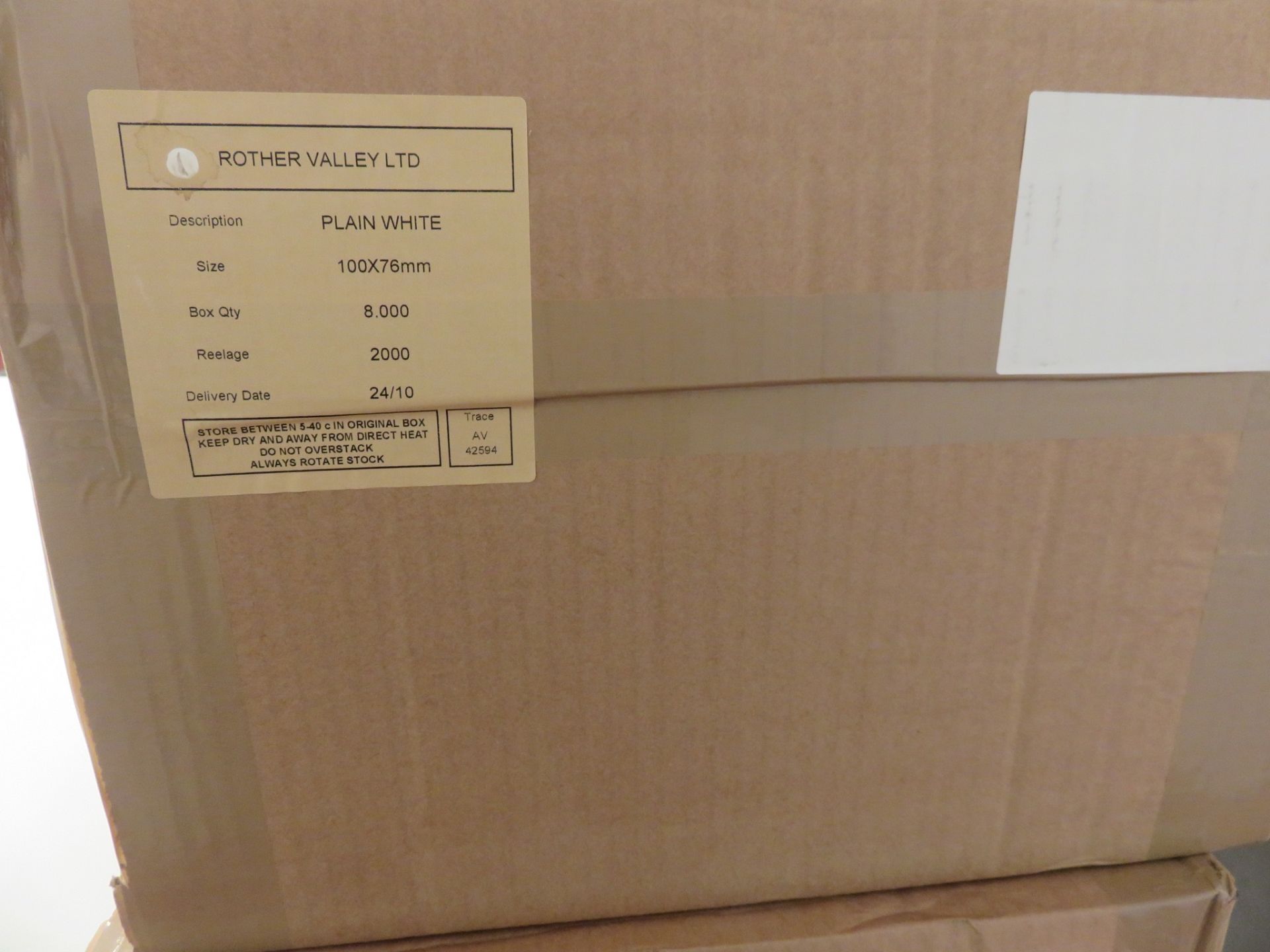 Sato CL4NX Label printer and 4 x boxes of white labels. Lift Out £10 - Image 4 of 5