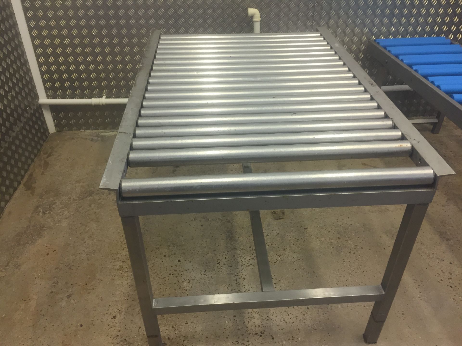 Roller Conveyor. Lift Out £15