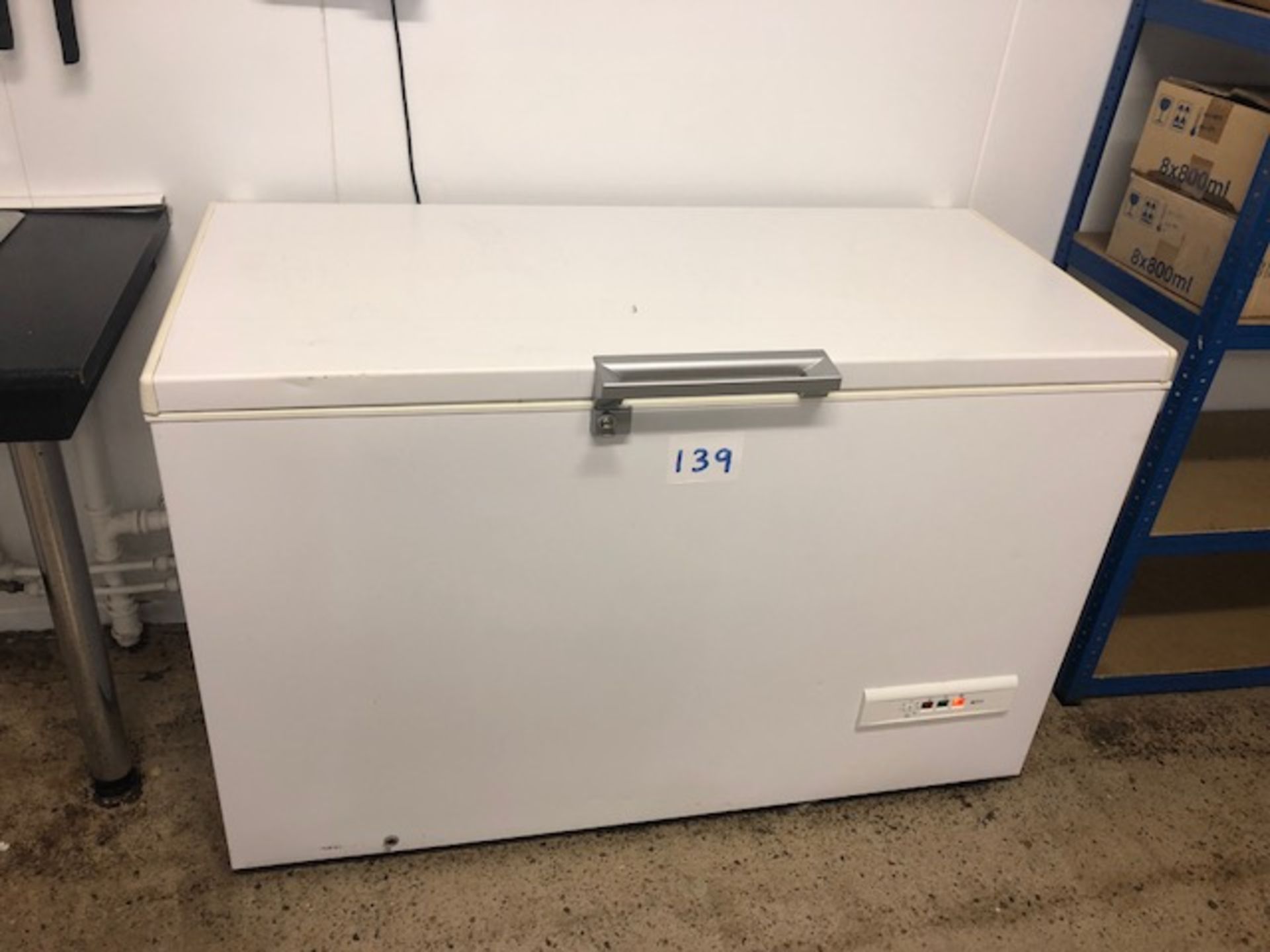 Chest freezer. Dimensions 600 x 1.3m