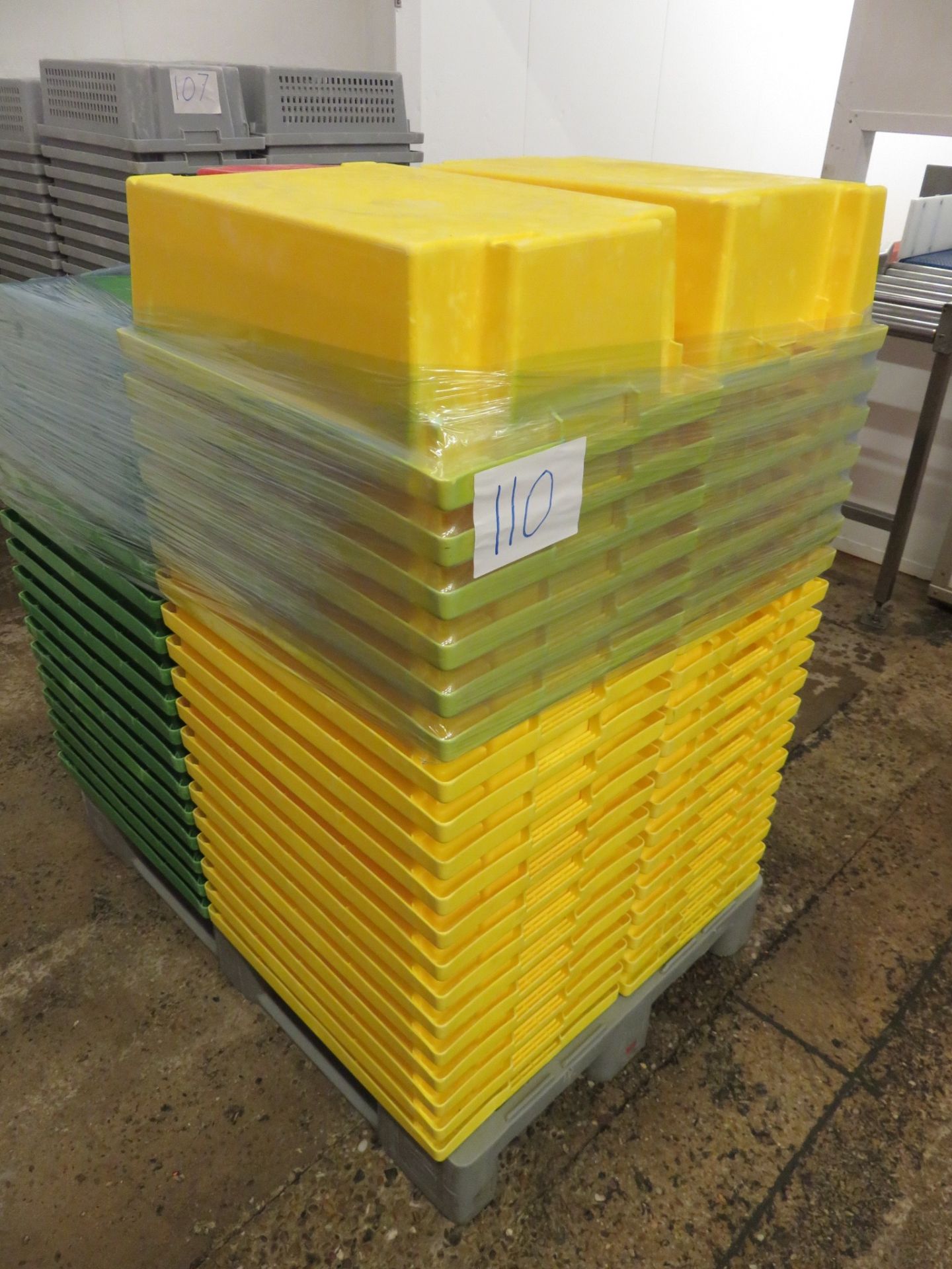 58 Solid Mixed Production Trays. 400mm x 550mm. Stackable. Lift Out £15