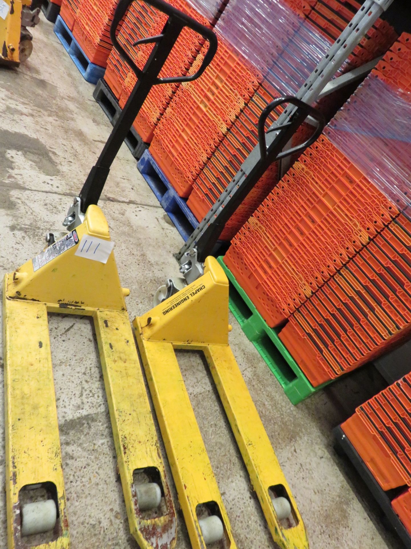 2 x Pallet Trucks. 2000kg. Lift Out £15