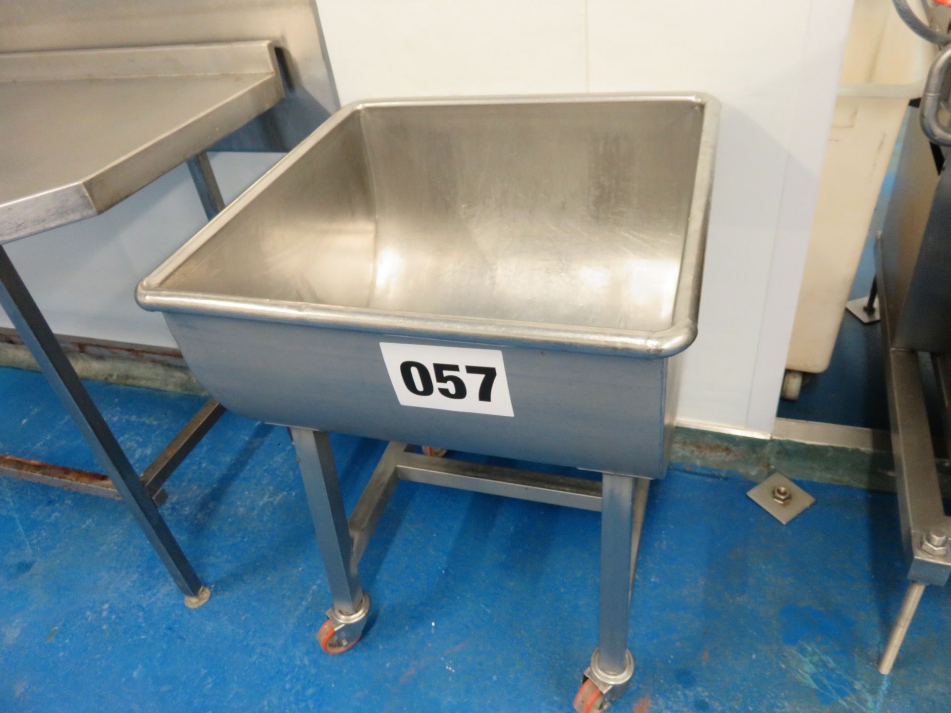 S/s Trough, mobile. Approx 600 x 600 x 400mm deep. LO £10