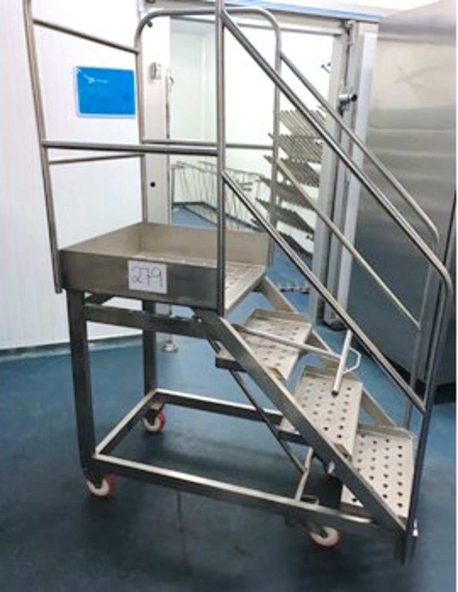 Mobile S/s Platform Steps. 1300 x 1920mm high. LO £10 - Image 2 of 2