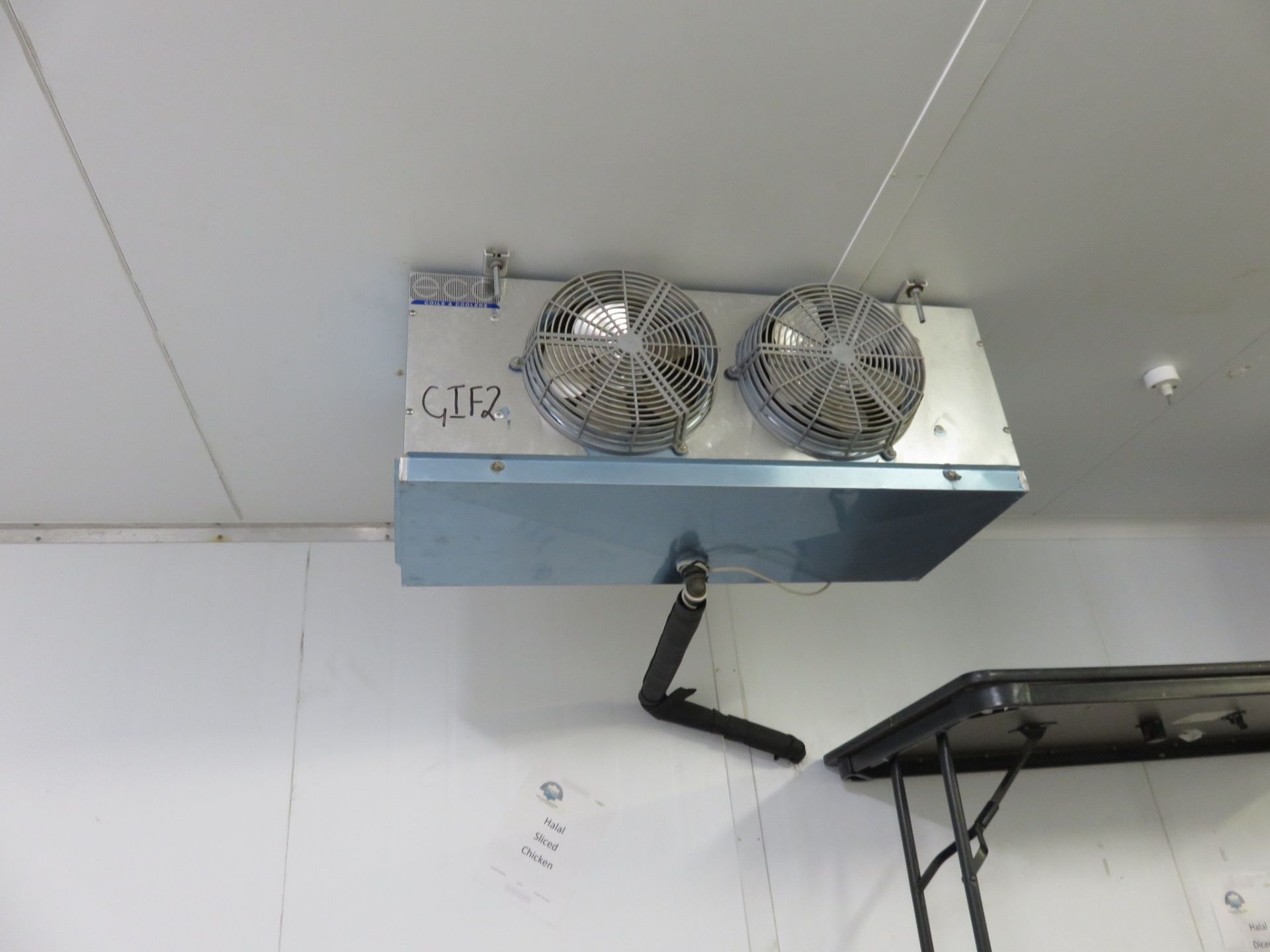 Freezer Room: Panelling Approx 6800 x 5700x 2800mm high. Searle 3 fan evap GIF1. LO £500 - Image 10 of 10