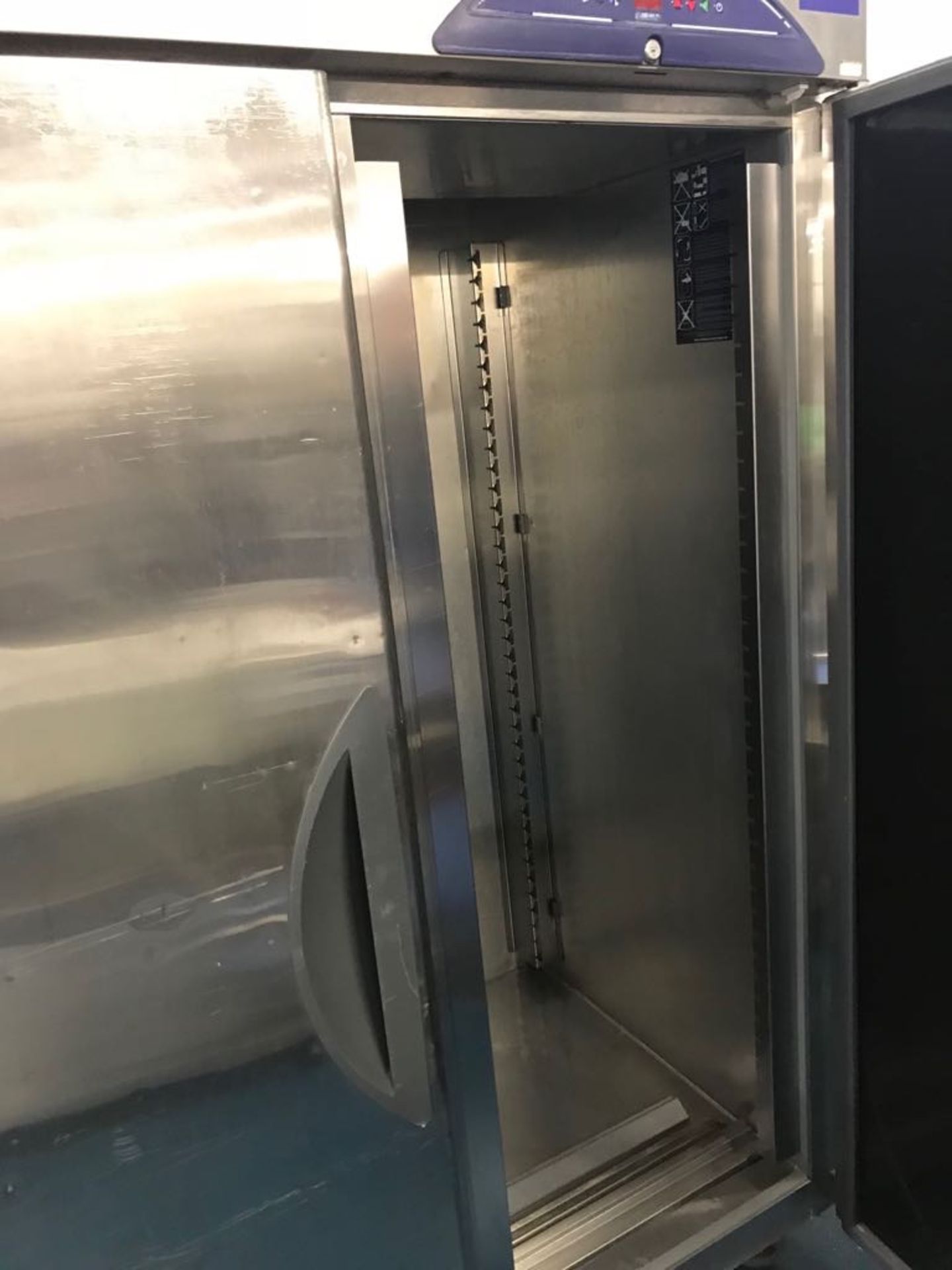 Williams double door Freezer. S/s. Approx. 1400 x 2100 x 930mm deep. LO £10 - Image 3 of 3