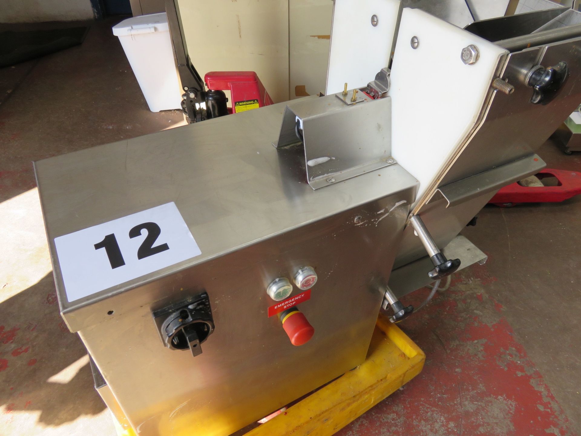 Fendo F-S19 Direction Slicing machine. Lift out £10