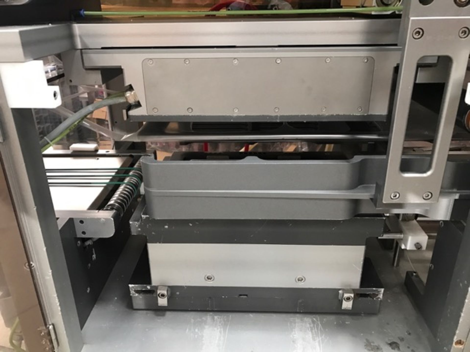 Sealpac 500 Tray Sealer. Tray size 260 x 170mm complete with approx. 30,000 trays. Lift out £50 - Bild 2 aus 5