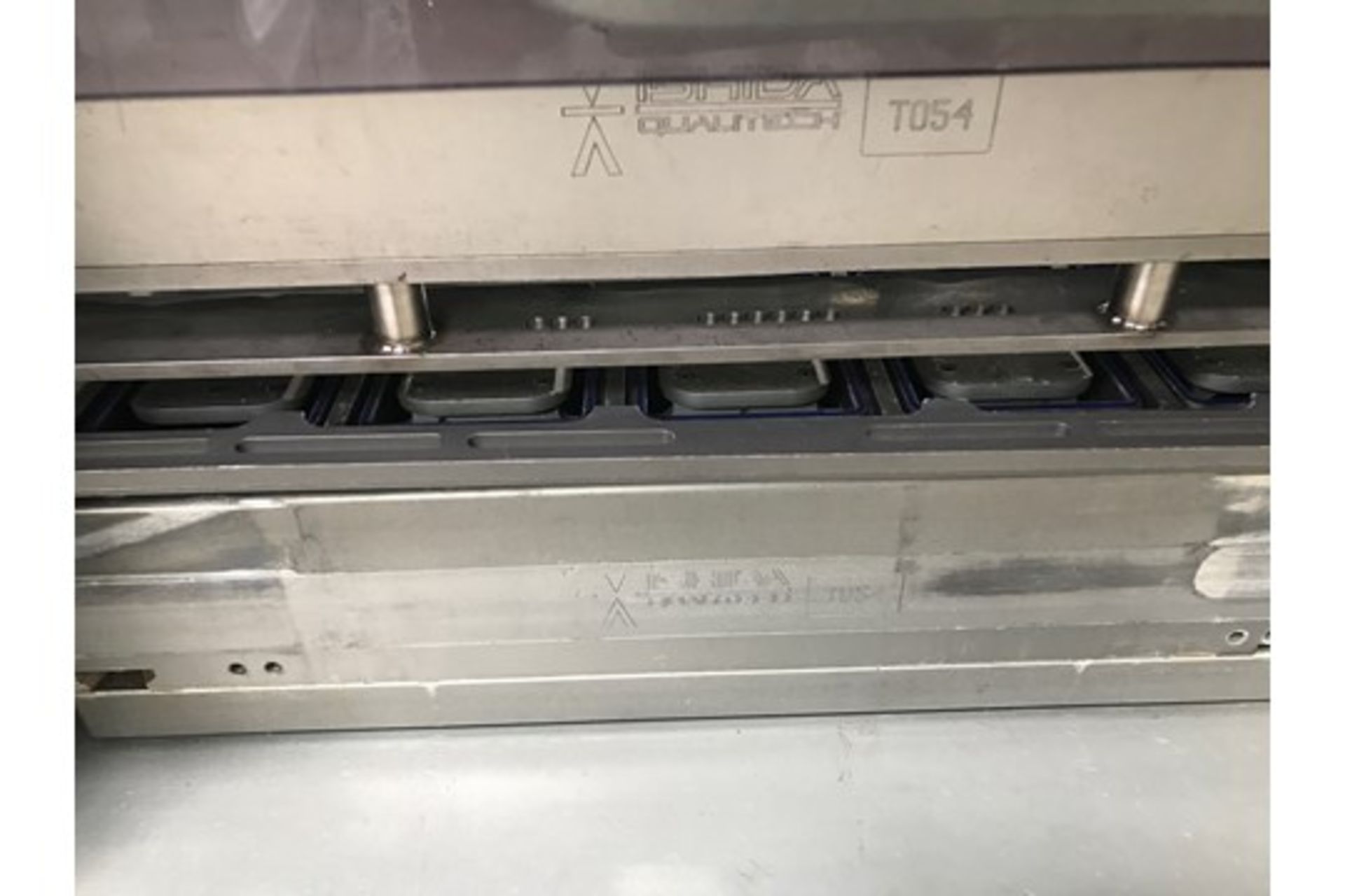 Ishida Qualitech, tray sealing machine. 5 impressions (5 trays at once). LIFT OUT £35 - Image 7 of 11