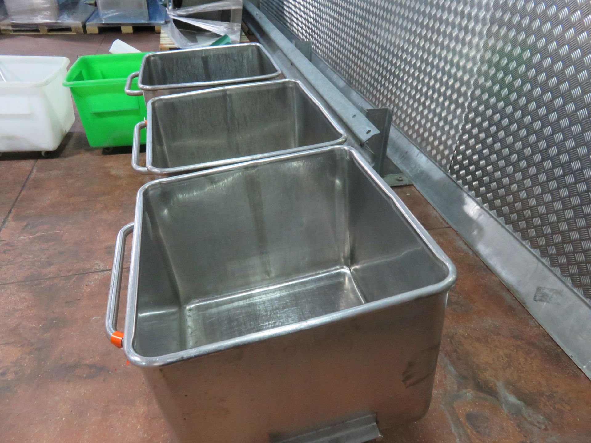 3 x 200 litre S/s Tote Bins. Lift Out £10 - Bild 3 aus 3