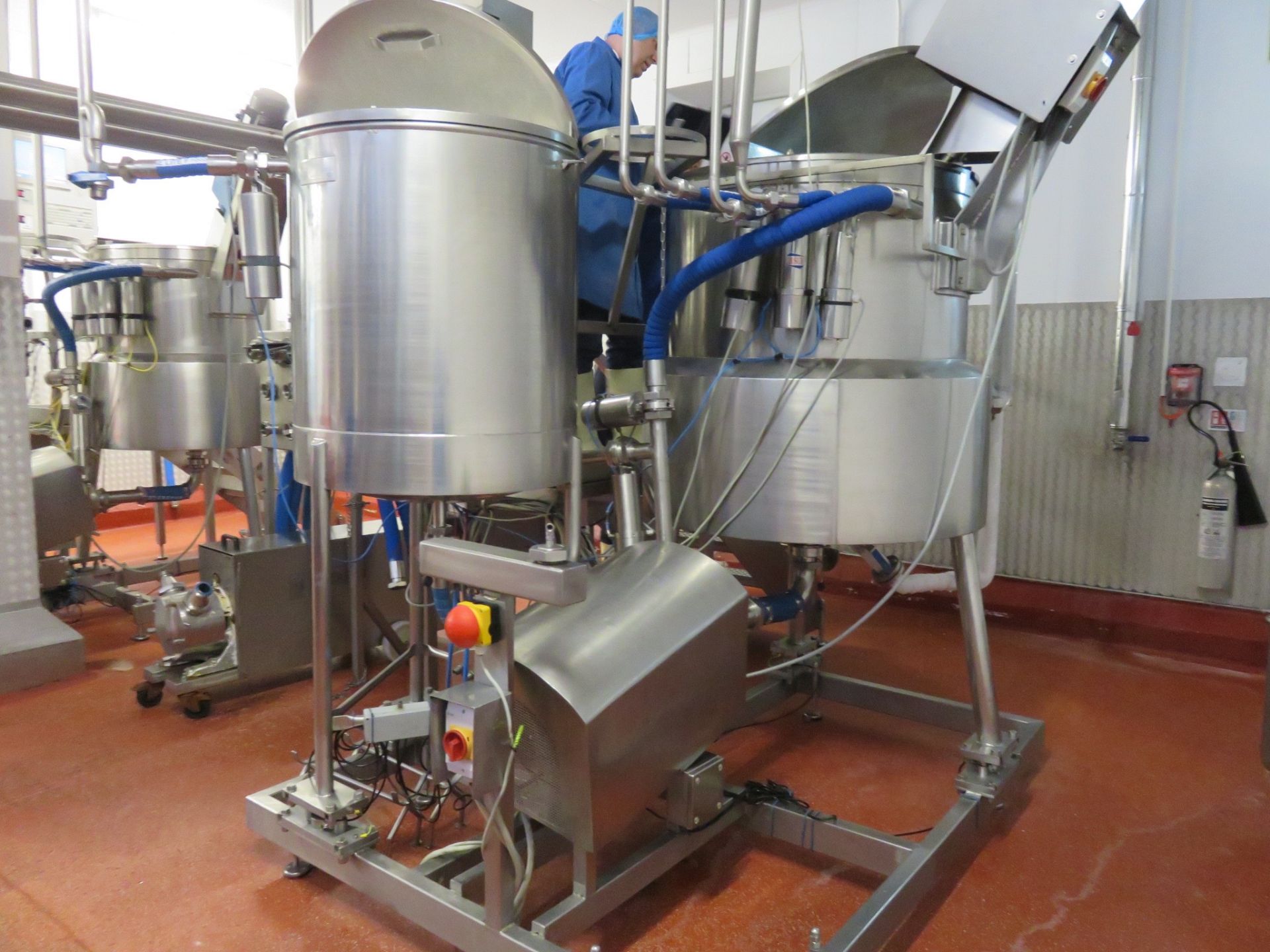 Mayonnaise Plant by Guisti S/s homogenising mixing tank & chill tank side wall scrape, skid LO £250 - Image 15 of 16