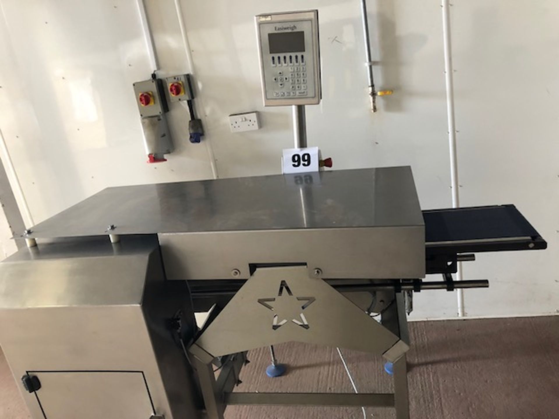 Easiweigh Check weigher with push arm reject into lockable bin. Platform 420mm long by 260mm wide