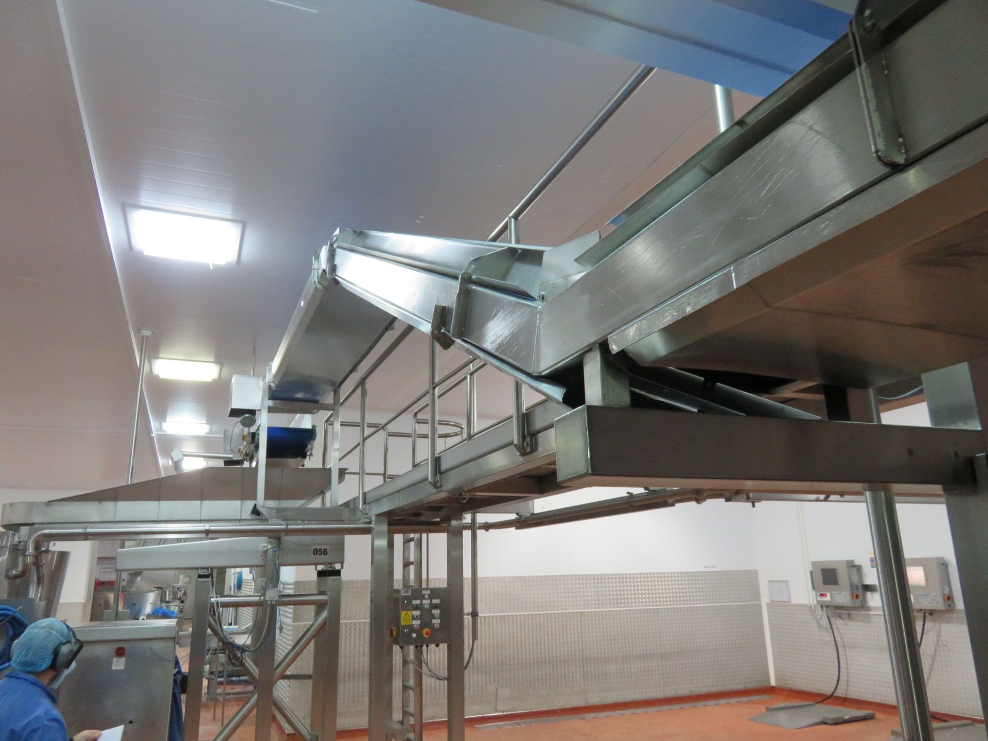 Conveyor approx 15 meters long with a 400mm wide blue intro lox belt. Lift Out £300 - Bild 4 aus 4