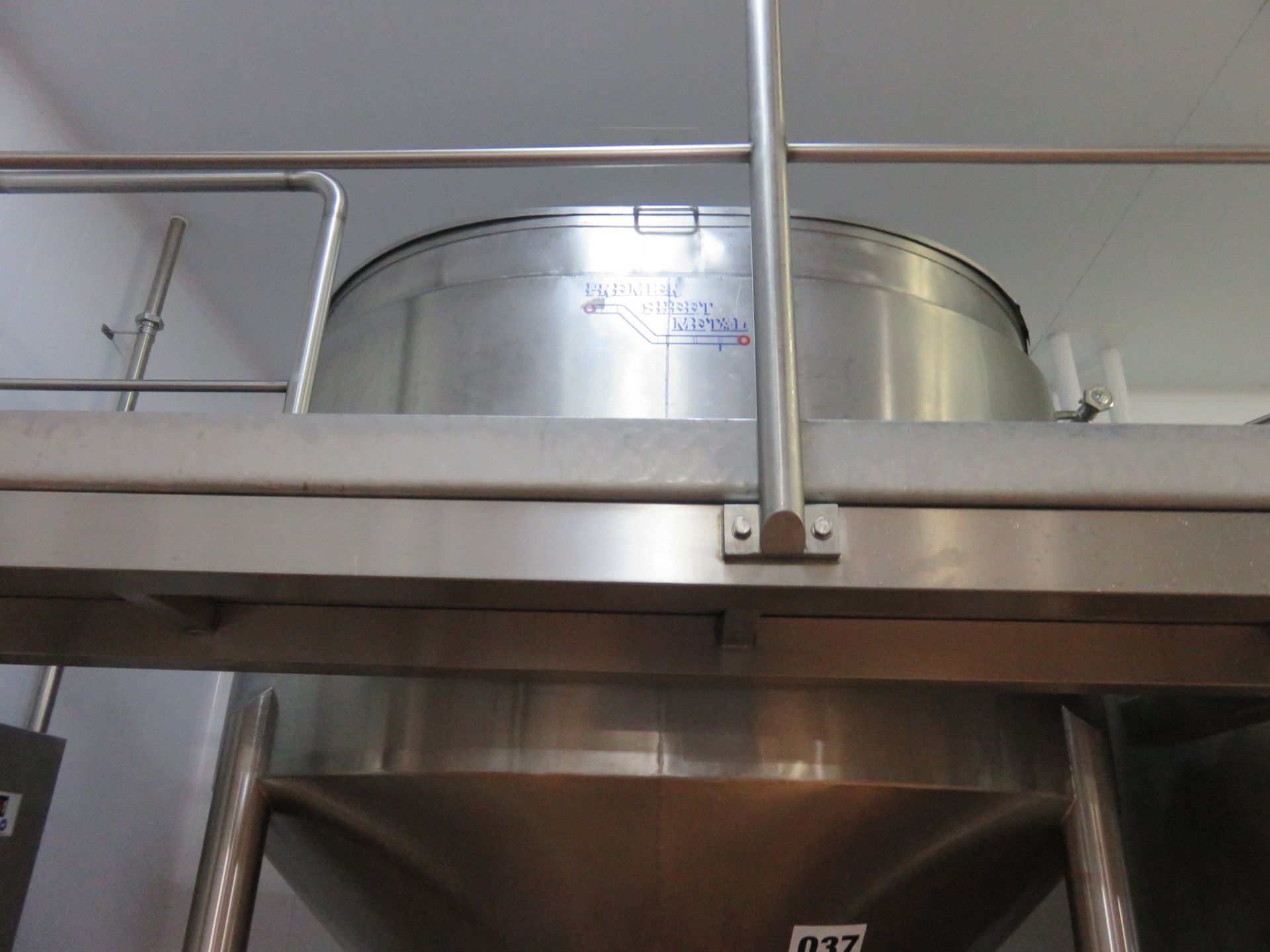 S/s Holding Tank conical bottom, 3,000 Litre. Lift Out £150 - Image 3 of 4