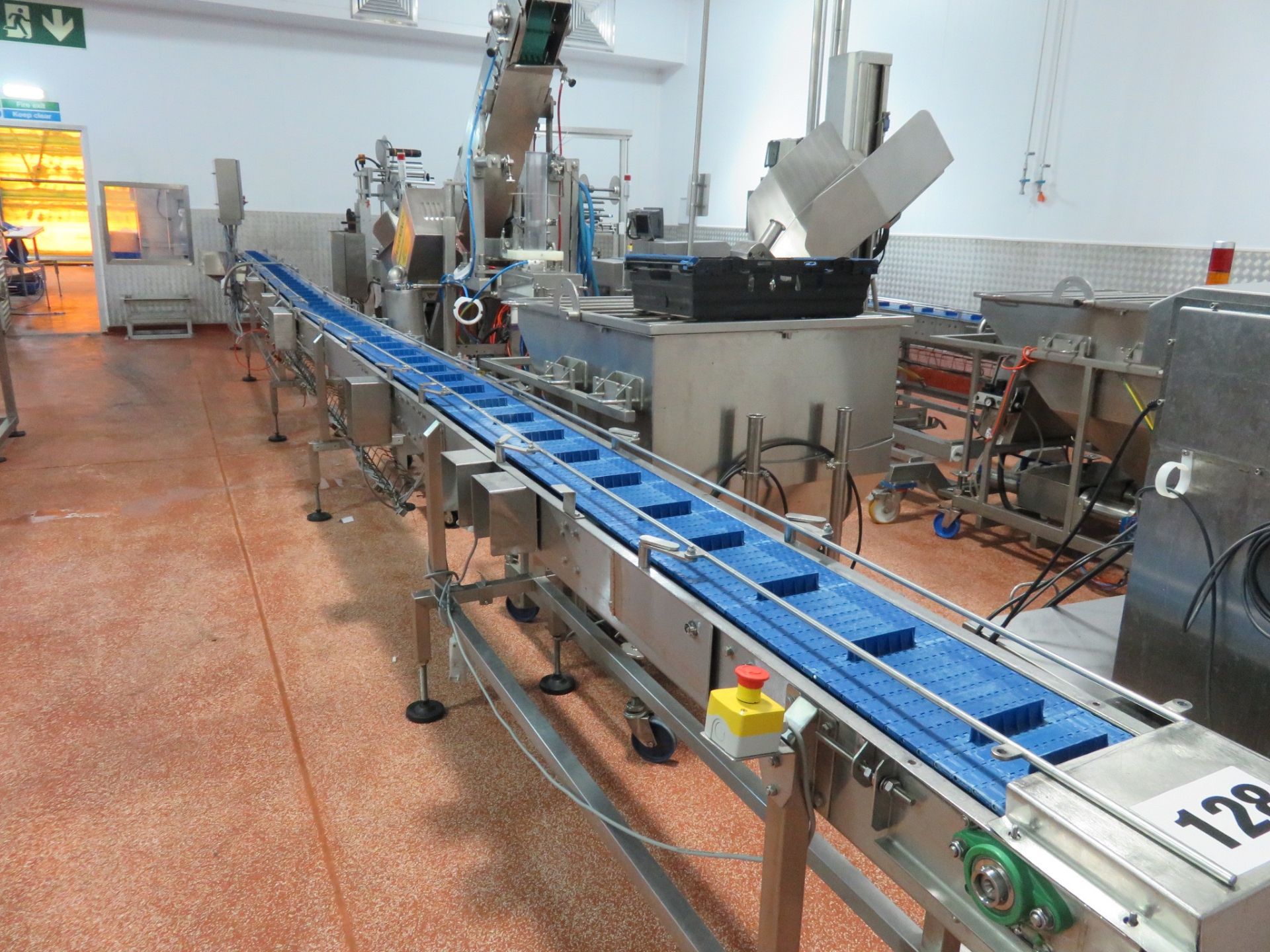 Conveyor, flighted introlox blue belt 230mm wide x 10 meters long. Lift Out £80 - Image 2 of 3