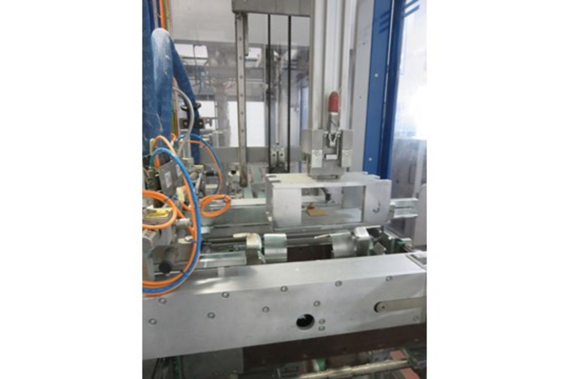 ETT Vepackung Type TFS40C. Punnet into case packing system including cardboard box erector with - Image 7 of 22