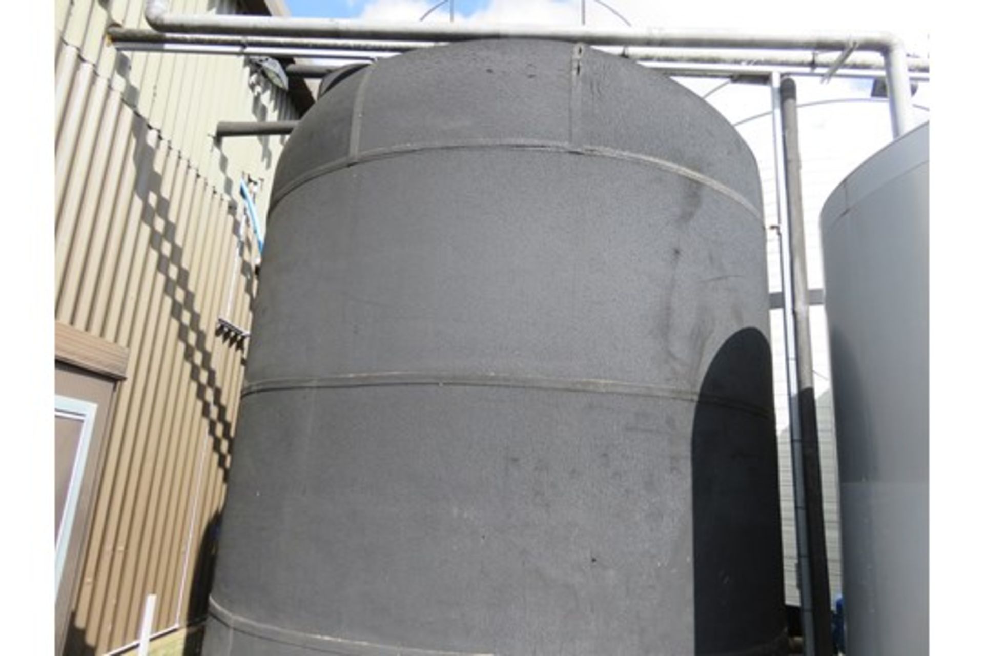S/s Tank 25,000 litre. lagged with black. Lift Out £600 - Image 3 of 3