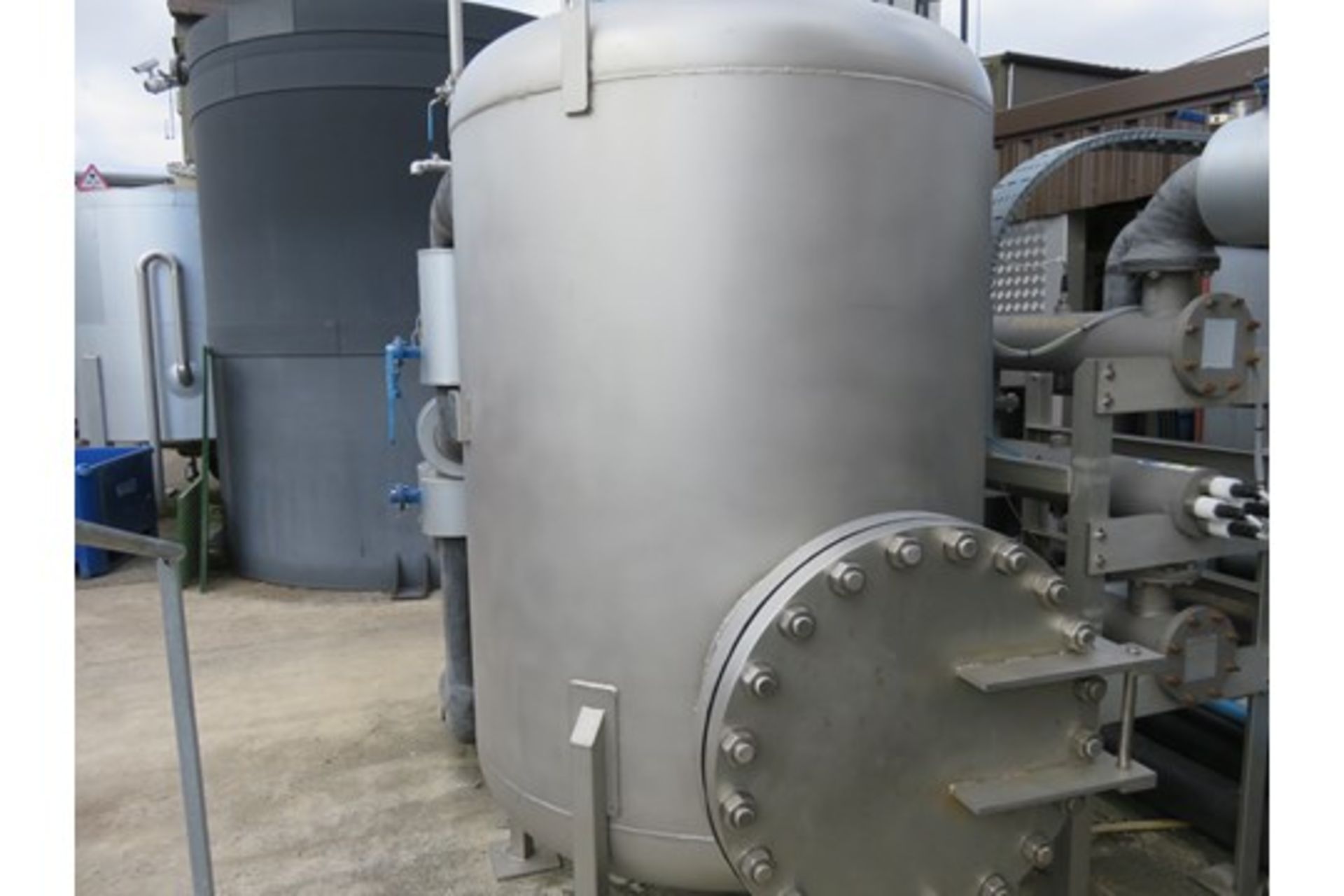 IPS S/s 1,500 litre Year 2015. Lift Out £600 - Bild 4 aus 5