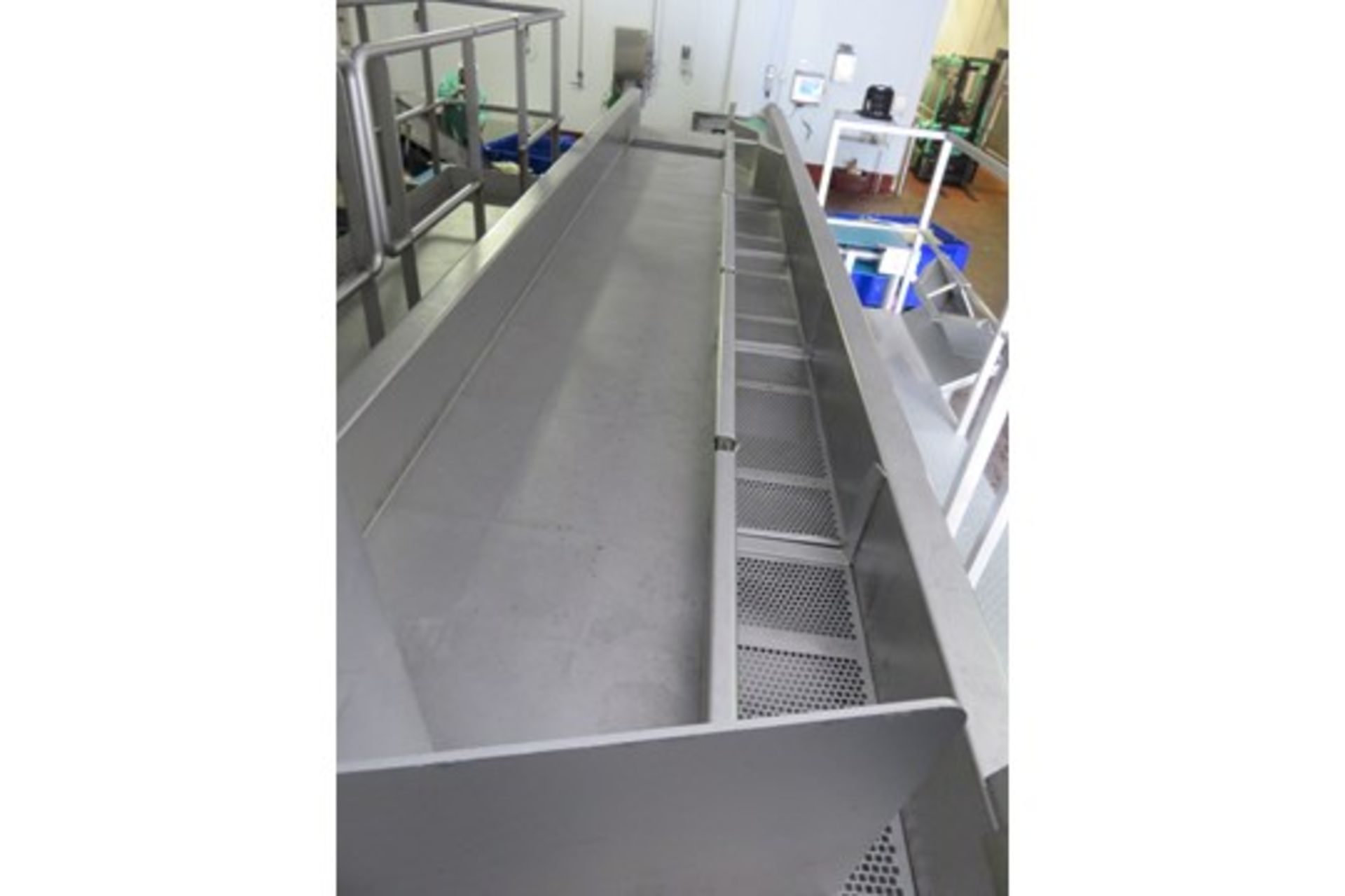 De-husking System by VTP(Vibtech Processing) (1) 5.5 meter long x 1meter wide overall 3.3meters wide - Image 8 of 18