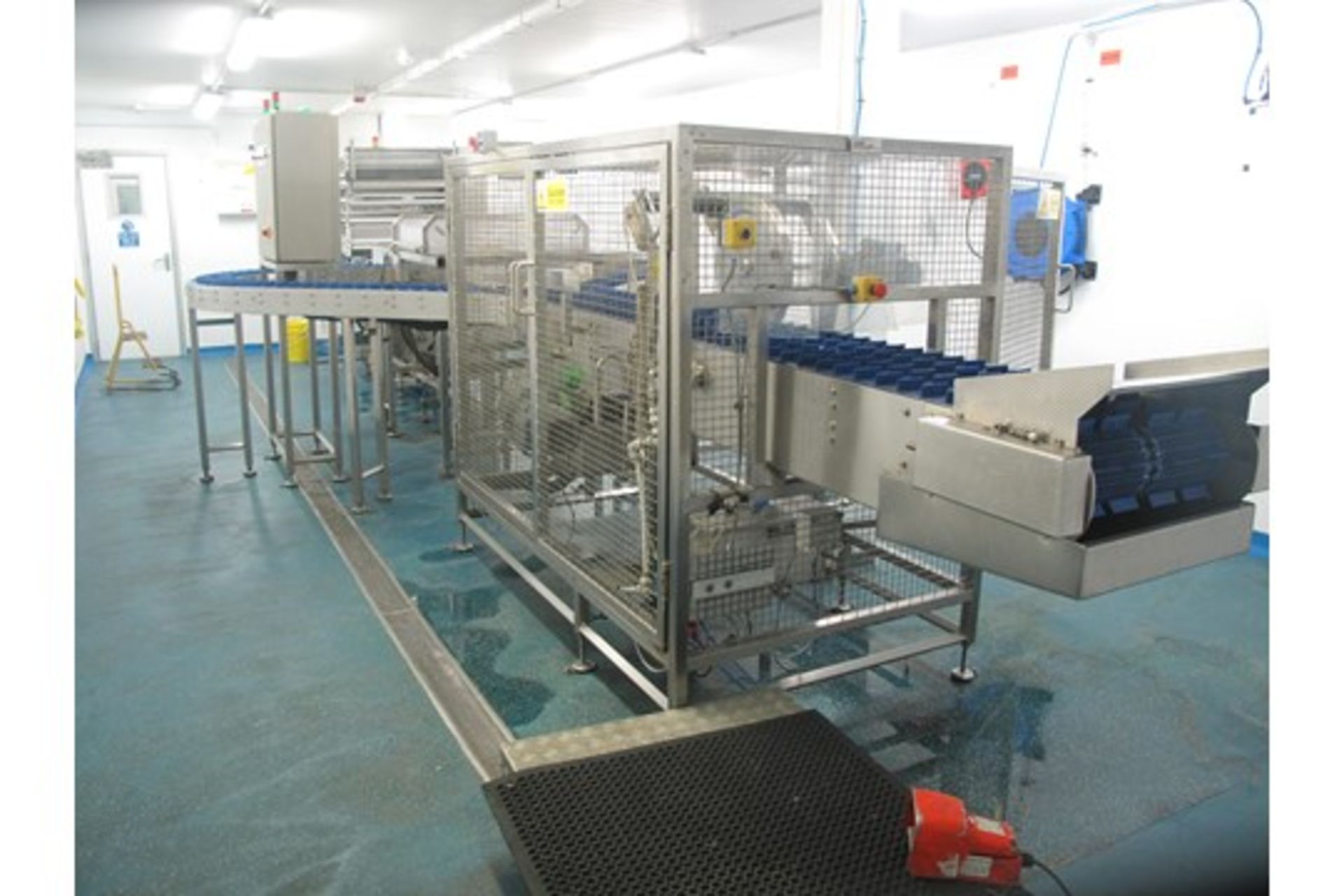 Complete cucumber cutting and packing line consists of: Redpack Flow-wrapper P325SP, twin spooling - Bild 6 aus 8