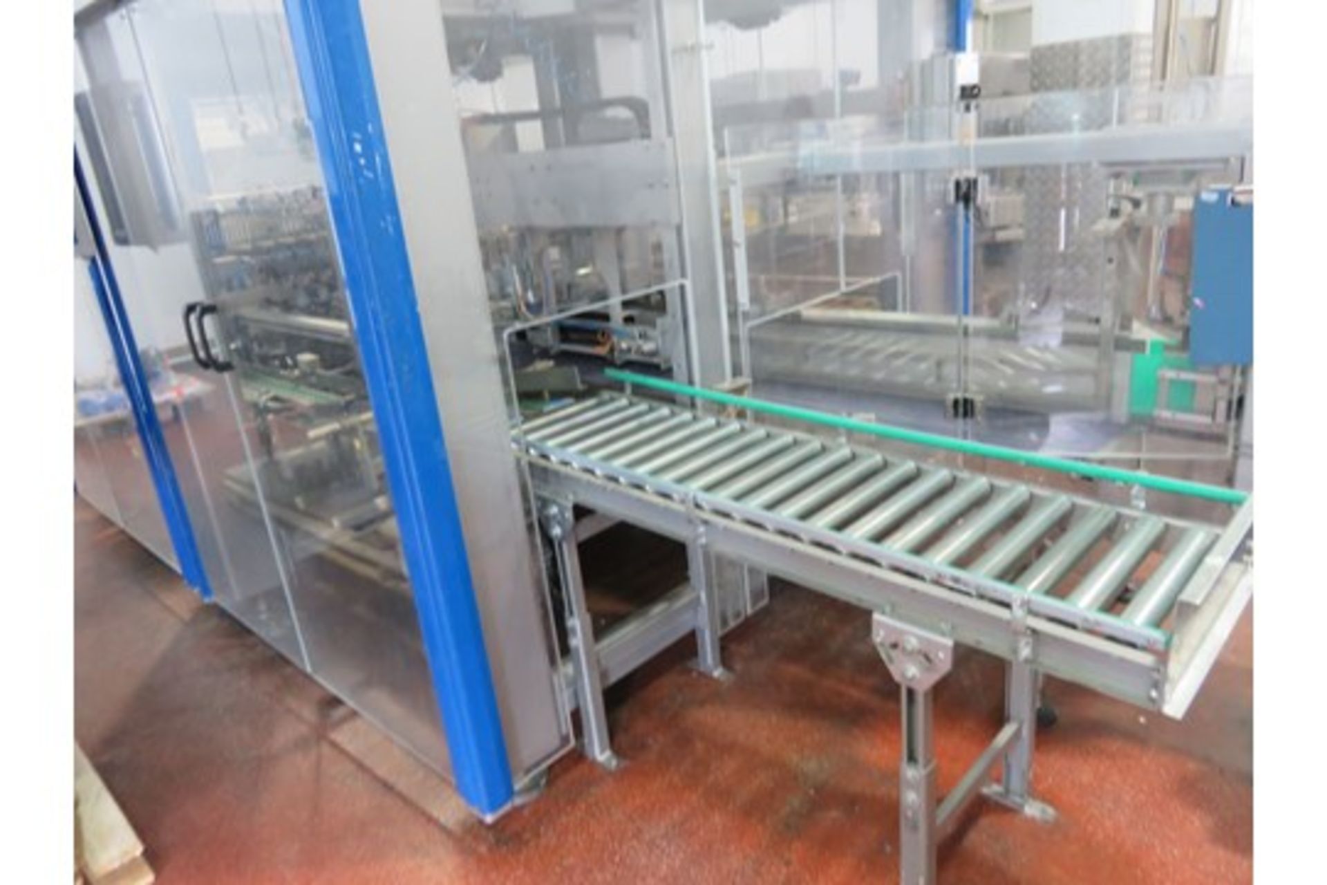 ETT Vepackung Type TFS40C. Punnet into case packing system including cardboard box erector with - Bild 2 aus 22