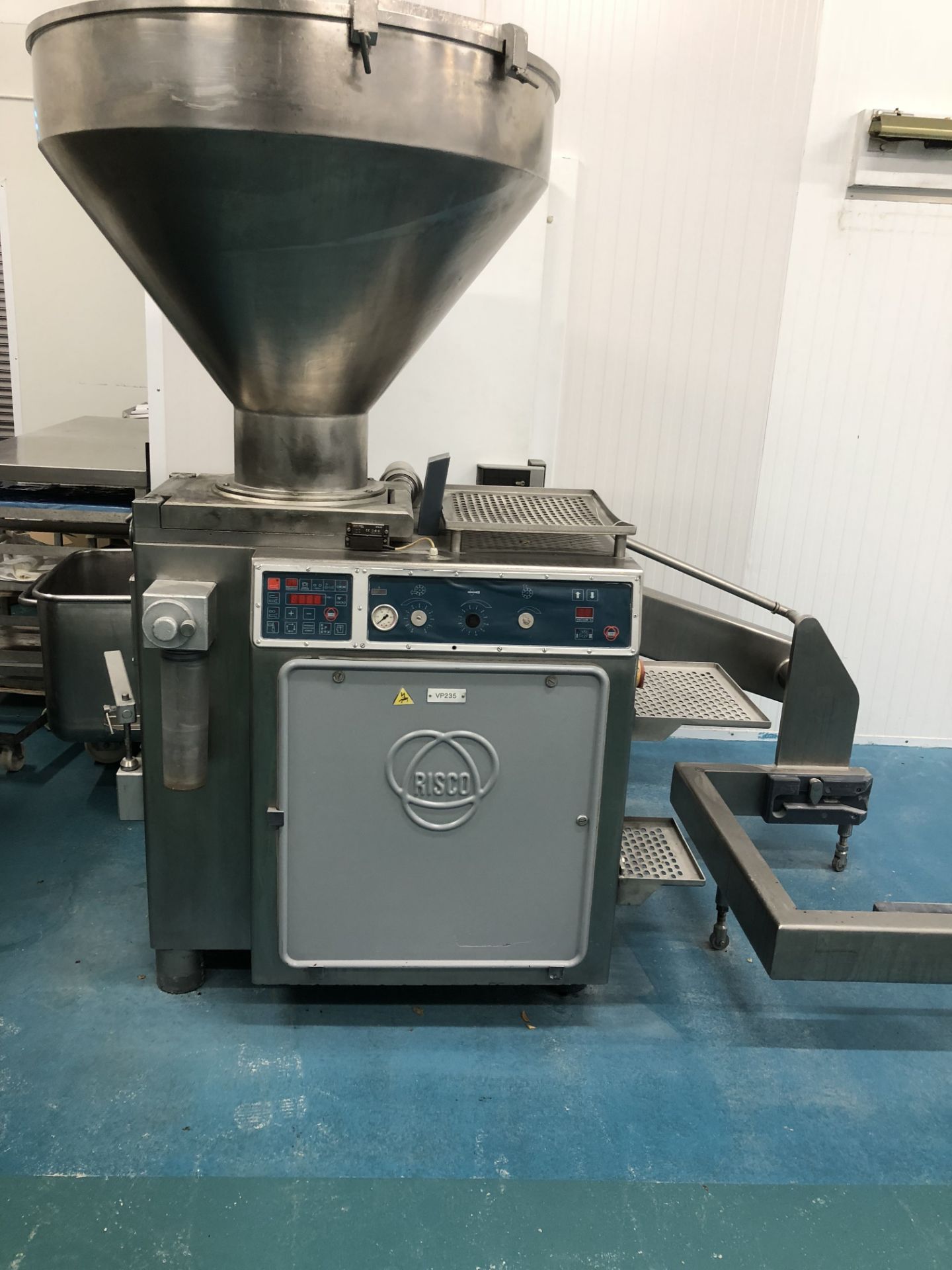 Risco Vacuum Filler - Image 2 of 3