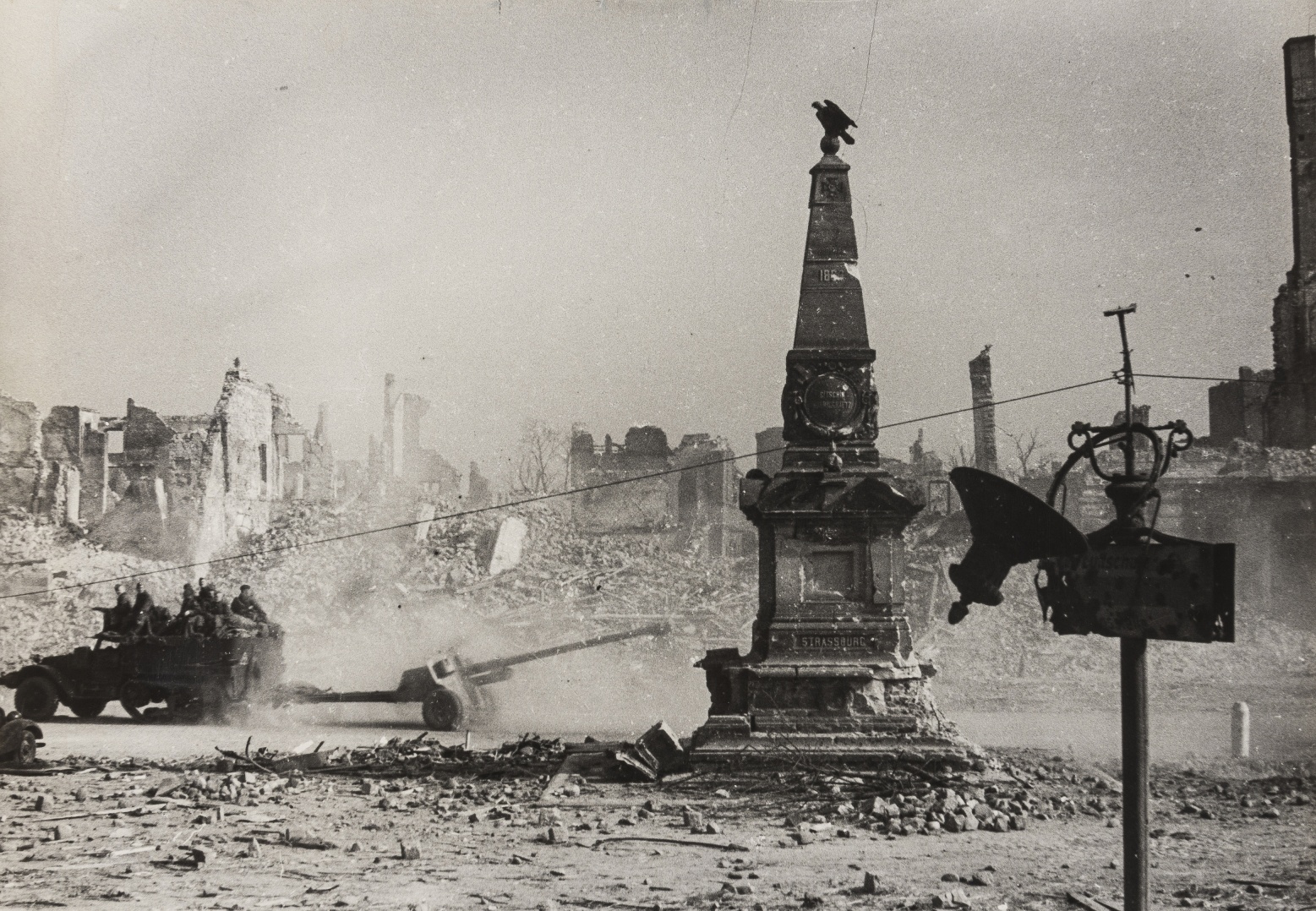 T. Melnik (active 1940s) and others, Entering Berlin, April 26, 1945; and other Soviet Forced Army … - Image 3 of 5