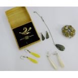 Hardstone mounted costume jewellery to include brooches, earrings, pendant necklace and mother of