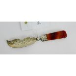 Edwardian silver and banded agate butter knife with makers mark for Crisford & Norris Ltd,