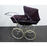 A Silver Cross pram, 115 x 125cm