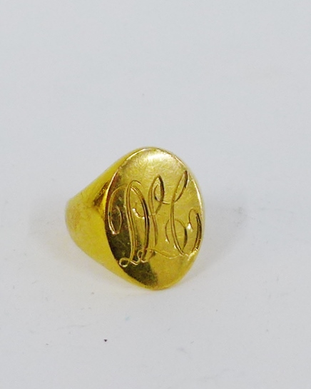 Gents 22 carat gold signet ring, UK ring size S, approx 19 grams