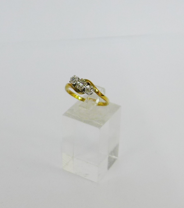 9 carat gold three stone diamond dress ring, UK ring size P