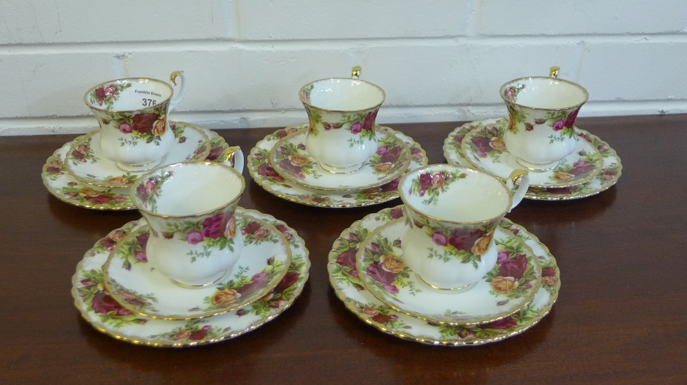 Royal Albert 'Old Country Roses' teaset comprising five cups, six saucers and six side plates, (17)