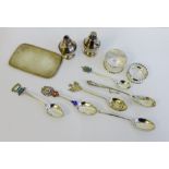 A mixed lot to silver to include souvenir teaspoons, napkin rings and condiment set, etc (a lot)