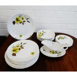 Alfred Meakin retro dinner set comprising six dinner plates, six side plates, six bowls, six various