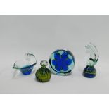 Group of Mdina glass to include a circular plaque, seahorse and bowl etc., tallest 16cm, (4)