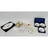 Mixed lot to include Spode's "Lady Anne" patterned bowl and plate, a Royal Doulton "Leeds" pattern