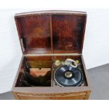 Early 20th century oak cased gramophone, 85 x 71cm