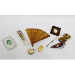 Mixed lot to include a faux tortoiseshell picture frame, mother-of-pearl handled pickle fork, two