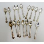 Victorian set of sixteen Scottish silver Queens pattern teaspoons with makers mark JJM, Glasgow 1864