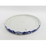 Chinese oval blue and white serving dish, 37 x 30cm
